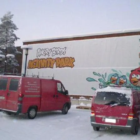 Holiday Karhunvartijan Kartano B1 * 루카